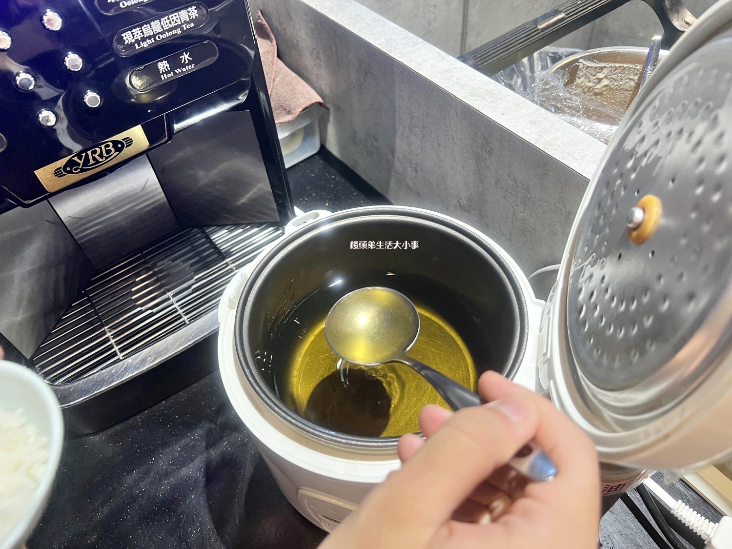 /tmp/phpM4oa1x /tmp/phpM4oa1x