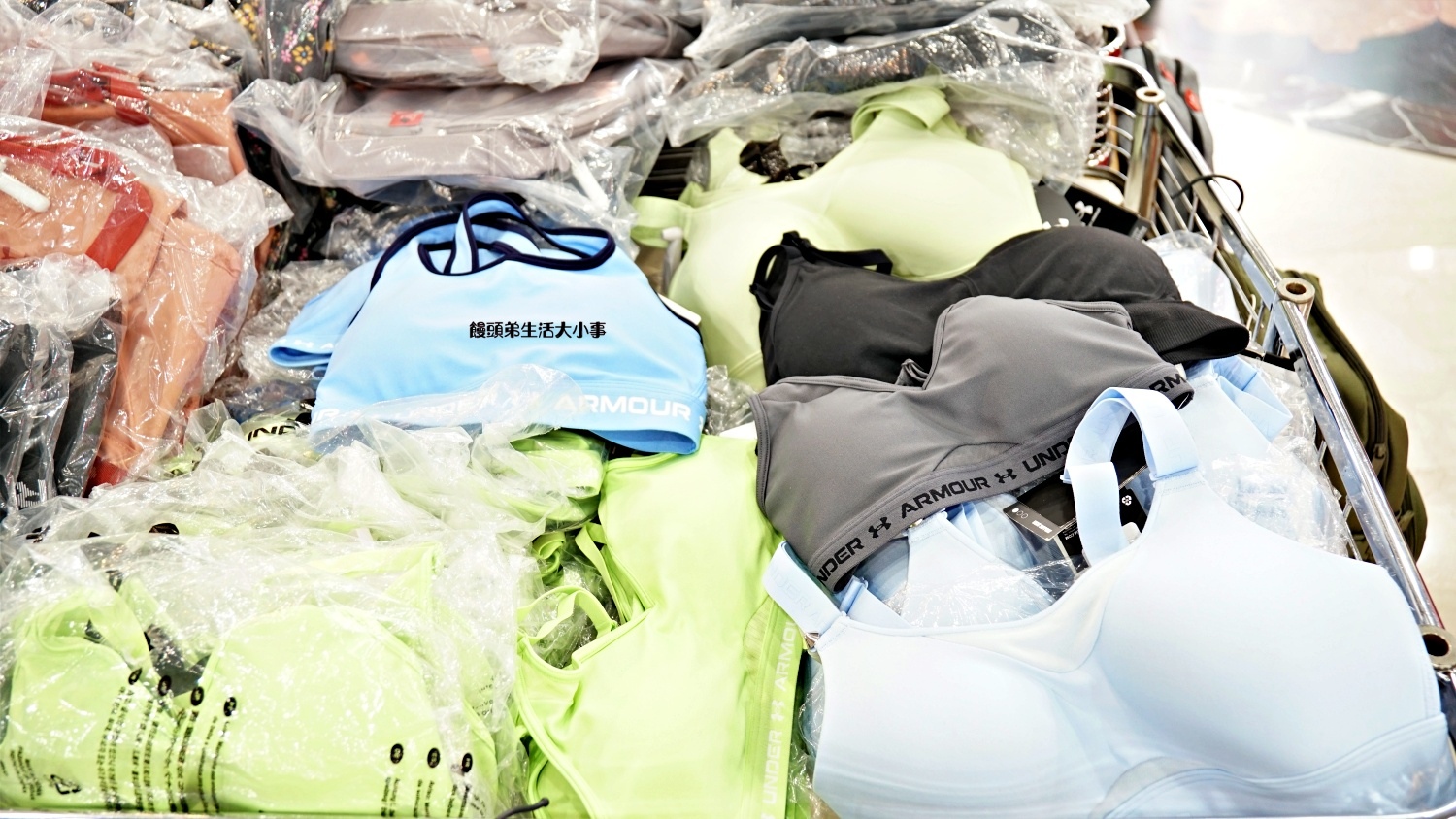 /tmp/phpasU37Y /tmp/phpasU37Y