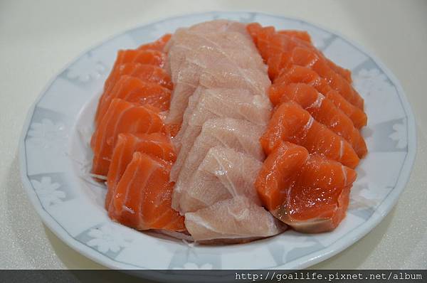鮭魚旗魚生魚片