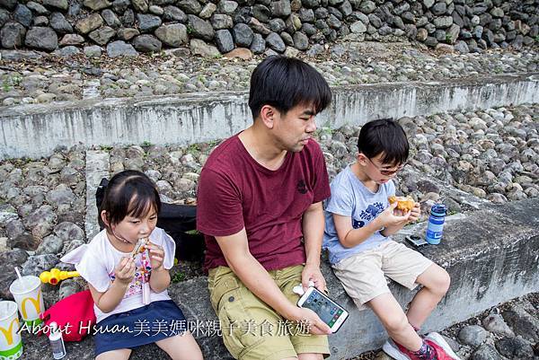 小烏來風景特定區宇內溪戲水區 暑假天天開放! 桃園唯一合法的戲水區 @About Hsuan美美媽咪親子美食旅遊 玩水-18.JPG