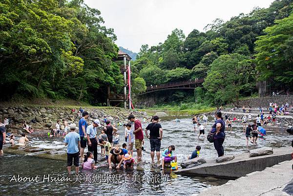 小烏來風景特定區宇內溪戲水區 暑假天天開放! 桃園唯一合法的戲水區 @About Hsuan美美媽咪親子美食旅遊 玩水-22.JPG