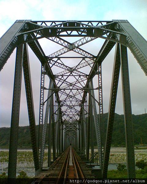 泰安鐵橋.jpg