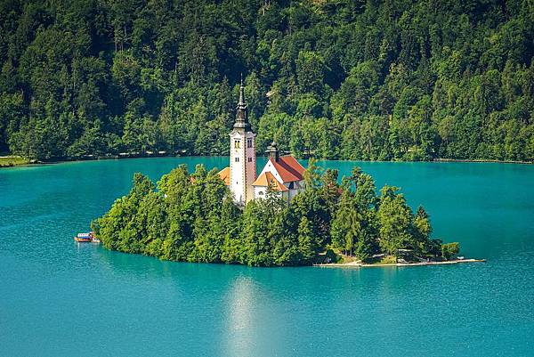 lake-bled-4306536_1920.jpg