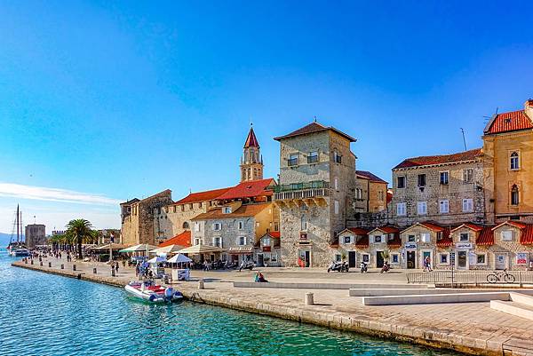 trogir-4166786_1920.jpg