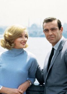 9f89f9dba344fba1faf531f28a4fc152--daniela-bianchi-sean-connery-james-bond.jpg