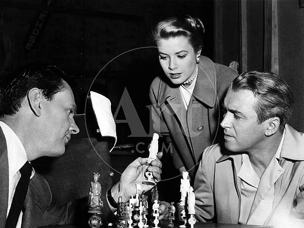 rear-window-1954-directed-byalfred-hitchcock-on-the-set-wendell-corey-grace-kelly-and-james-stew_a-G-15641975-8363144.jpg