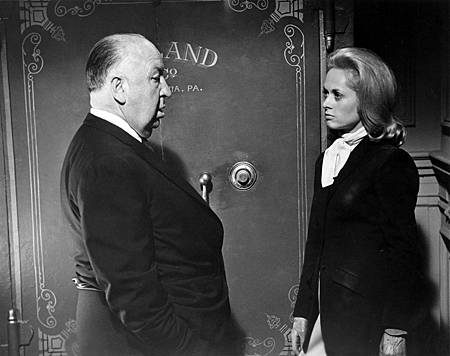 Alfred-Hitchcock-and-Tippi-Hedren-on-the-set-of-Marnie-1964-1280x1010.jpg