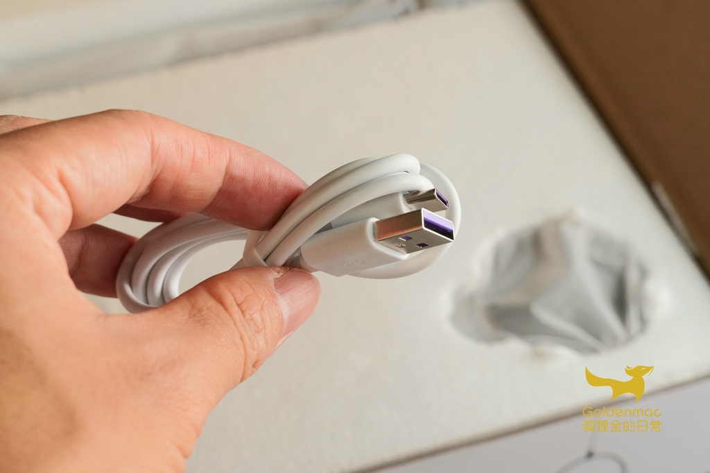 20220605_091103.jpg SANSUI山水無線充電式露營風扇SHF-W55|超方便USB風扇 掛立兩用還有LED照明 遠程遙控超輕鬆