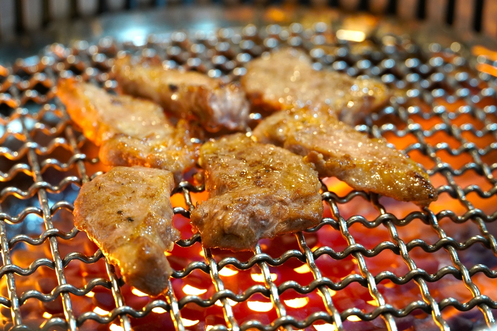 台中美食｜燒肉饌7號 比臉大的紐約客肉控絕對別錯過 火烤兩吃