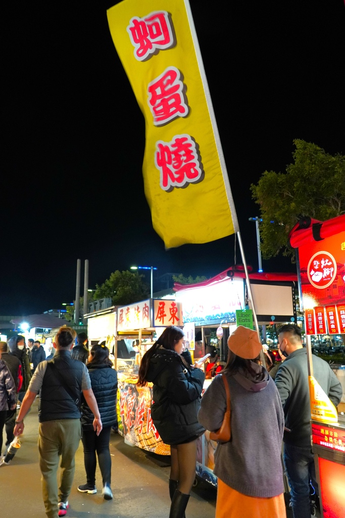 台中美食｜蠔大一口 限量韓國生蠔燒必吃 總站夜市超高人氣美食