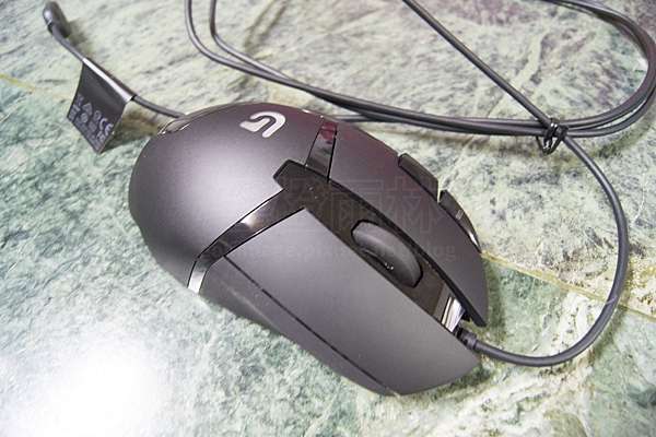 開箱 羅技logitech G403 電競滑鼠 雲橙雨林 痞客邦