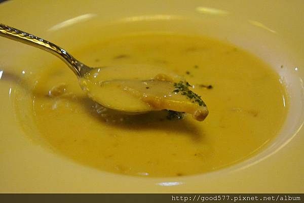 DSC_0794-min.JPG DSC_0794-min.JPG