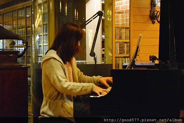 DSC_0831-min.JPG DSC_0831-min.JPG