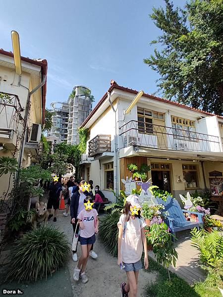 [食記] 台中審計新村: 艸水木堂 遊樂園風格的甜