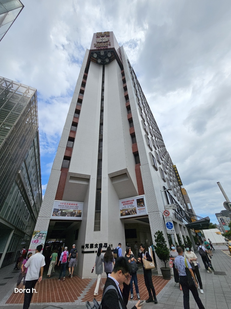 [食記] 台北南京復興 兄弟飯店薔薇廳:平價吃到飽