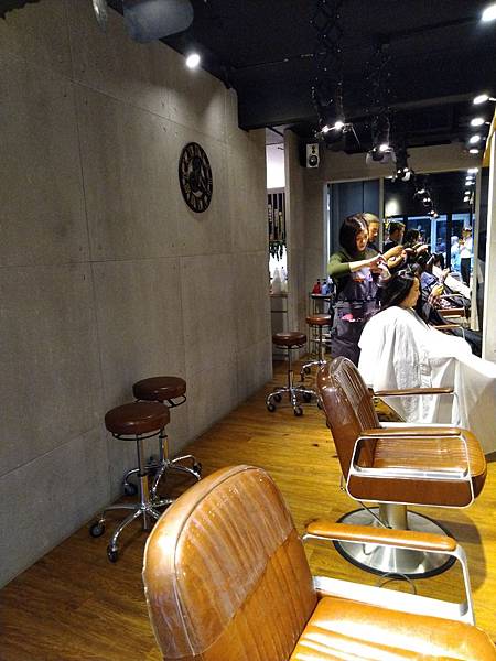 CINCO美髮2店內裝 (5).jpg