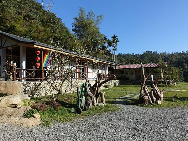 B2 (4).jpg B2 (4).jpg