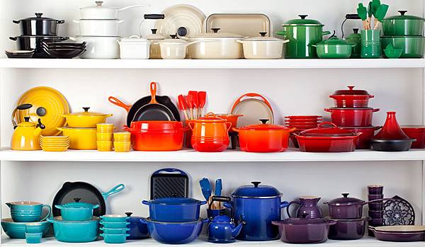 le-creuset-slide-1