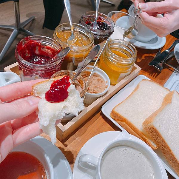 20191219_200104_0370 20191219_200104_0370