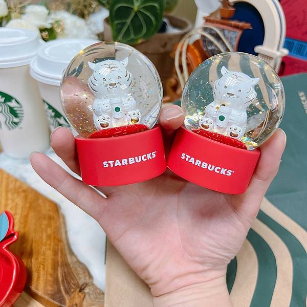 LINE_ALBUM_2021.12.3_220105_4 LINE_ALBUM_2021.12.3_220105_4