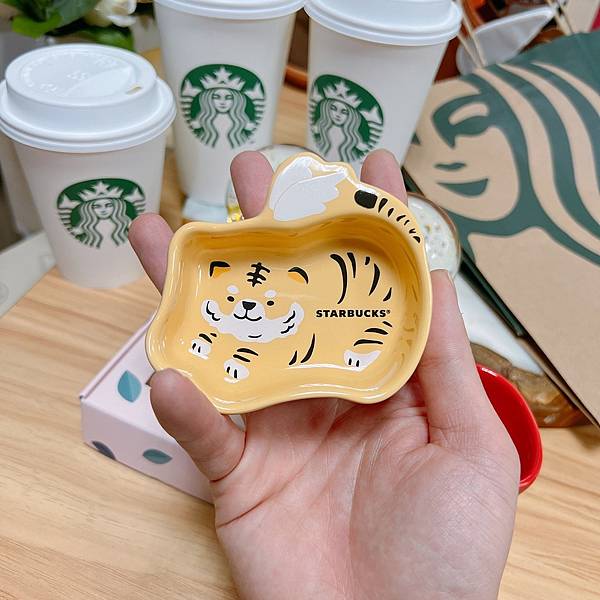 LINE_ALBUM_2021.12.3_220105_5 LINE_ALBUM_2021.12.3_220105_5