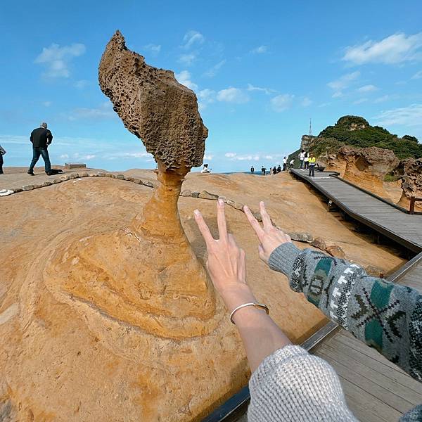 帶日本人的他全家4人一起去野柳看女王頭的流水帳全記錄