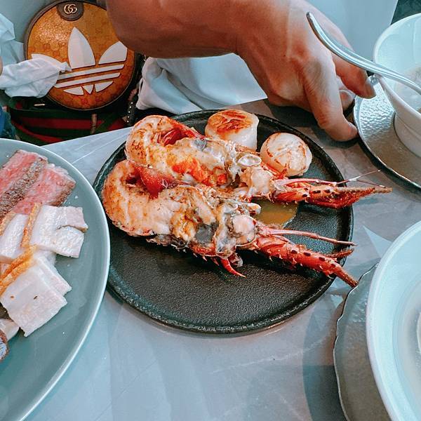 88父親節快樂!!!我花錢請客帶爸媽吃的台北101全台最高最 88父親節快樂!!!我花錢請客帶爸媽吃的台北101全台最高最