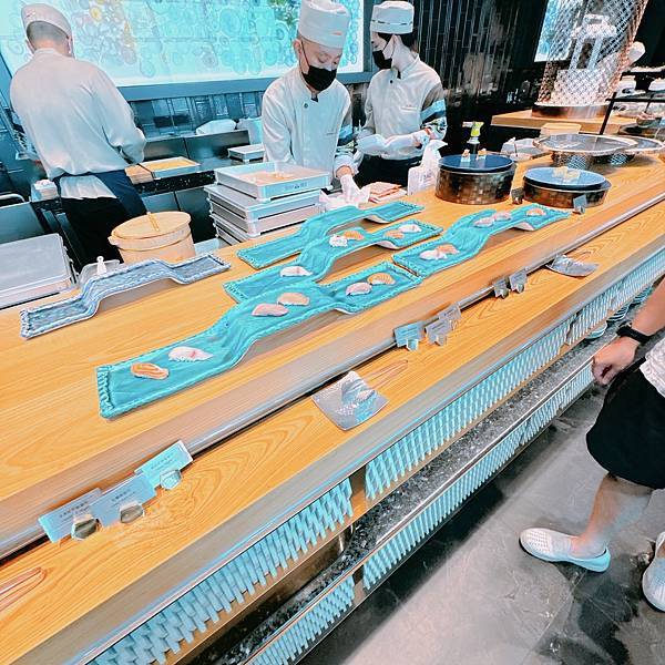 88父親節快樂!!!我花錢請客帶爸媽吃的台北101全台最高最 88父親節快樂!!!我花錢請客帶爸媽吃的台北101全台最高最