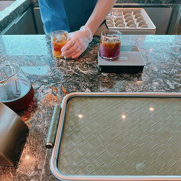 88父親節快樂!!!我花錢請客帶爸媽吃的台北101全台最高最 88父親節快樂!!!我花錢請客帶爸媽吃的台北101全台最高最