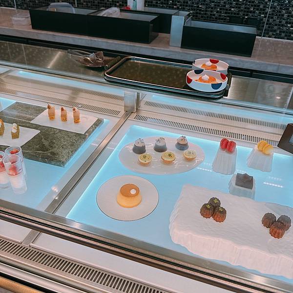 88父親節快樂!!!我花錢請客帶爸媽吃的台北101全台最高最 88父親節快樂!!!我花錢請客帶爸媽吃的台北101全台最高最