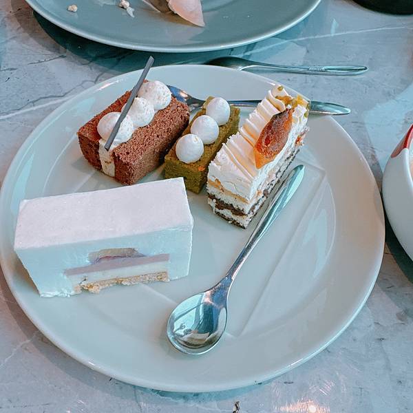 88父親節快樂!!!我花錢請客帶爸媽吃的台北101全台最高最 88父親節快樂!!!我花錢請客帶爸媽吃的台北101全台最高最