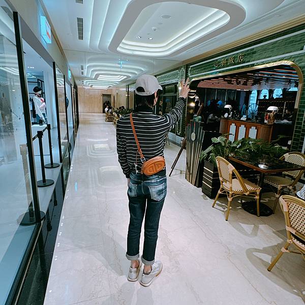 他說這家比鼎泰豐炒飯好吃啦!!!!!又龍蝦又牛排的炒飯天花板 他說這家比鼎泰豐炒飯好吃啦!!!!!又龍蝦又牛排的炒飯天花板