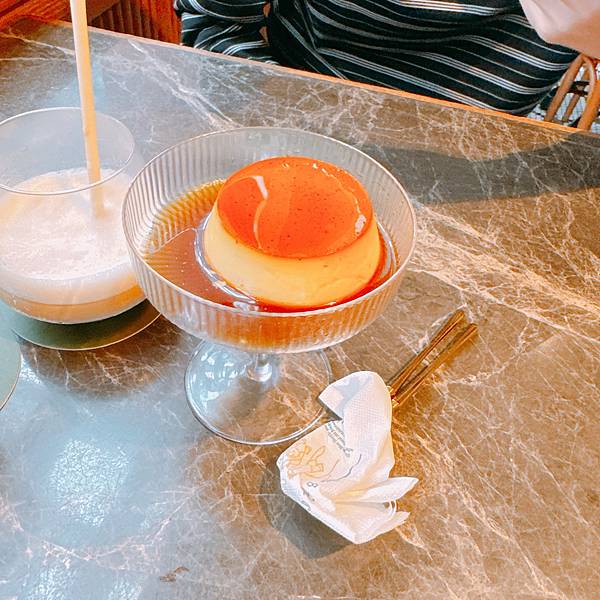 他說這家比鼎泰豐炒飯好吃啦!!!!!又龍蝦又牛排的炒飯天花板 他說這家比鼎泰豐炒飯好吃啦!!!!!又龍蝦又牛排的炒飯天花板