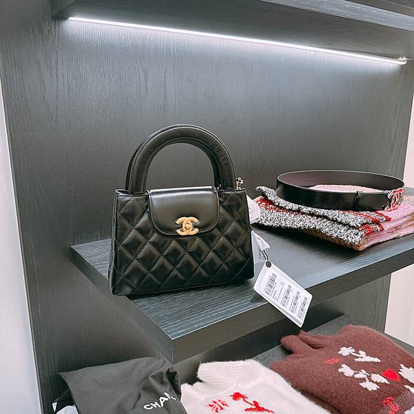 第一次在台灣香奈兒CHANEL買到爆款包!大豐收的試穿全記錄 第一次在台灣香奈兒CHANEL買到爆款包!大豐收的試穿全記錄