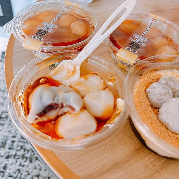 是貓貓肉球糰子!2025最新日本7-11限定必吃(黃豆粉慕斯