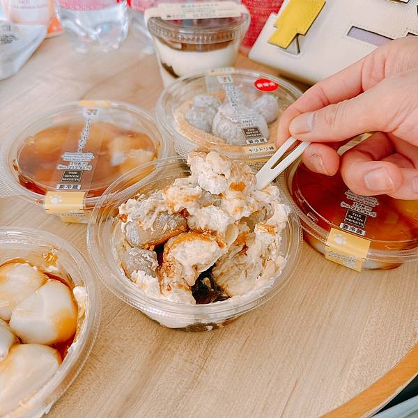 是貓貓肉球糰子!2025最新日本7-11限定必吃(黃豆粉慕斯