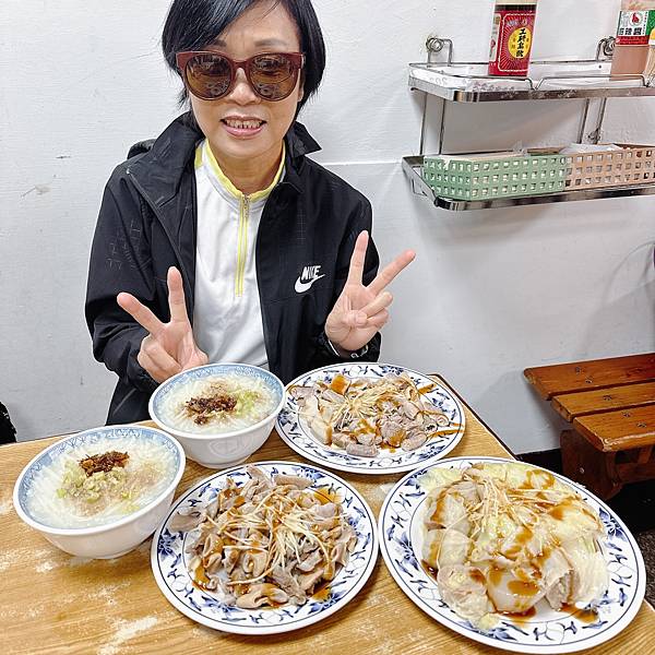 我住台大醫院近半年就陪伴我近半年的三禾米粉湯(小菜最好吃)價 我住台大醫院近半年就陪伴我近半年的三禾米粉湯(小菜最好吃)價