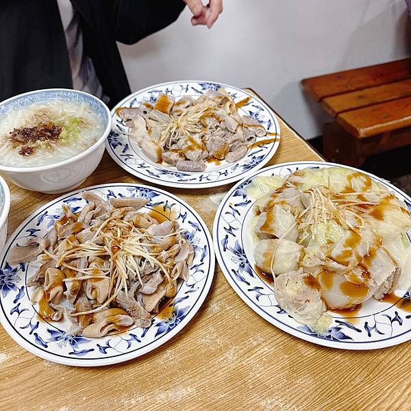 我住台大醫院近半年就陪伴我近半年的三禾米粉湯(小菜最好吃)價 我住台大醫院近半年就陪伴我近半年的三禾米粉湯(小菜最好吃)價