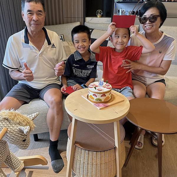 (骨髓捐贈的正確知識)8/8也是我妹捐給我骨髓後小外甥8歲生