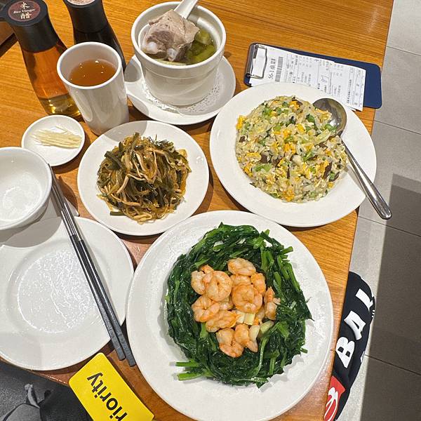 開賣了!一年就吃這一次的鼎泰豐最最最好吃的但也好貴的豆苗蝦仁 開賣了!一年就吃這一次的鼎泰豐最最最好吃的但也好貴的豆苗蝦仁