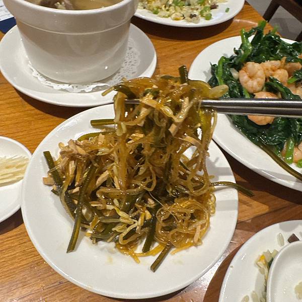 開賣了!一年就吃這一次的鼎泰豐最最最好吃的但也好貴的豆苗蝦仁 開賣了!一年就吃這一次的鼎泰豐最最最好吃的但也好貴的豆苗蝦仁