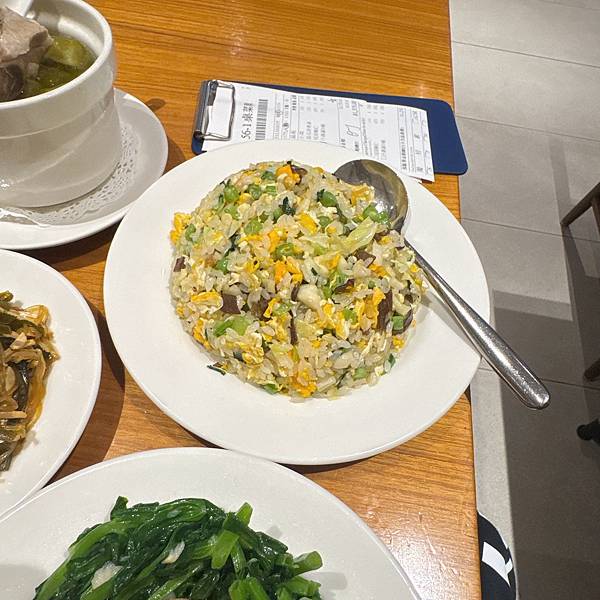 開賣了!一年就吃這一次的鼎泰豐最最最好吃的但也好貴的豆苗蝦仁 開賣了!一年就吃這一次的鼎泰豐最最最好吃的但也好貴的豆苗蝦仁