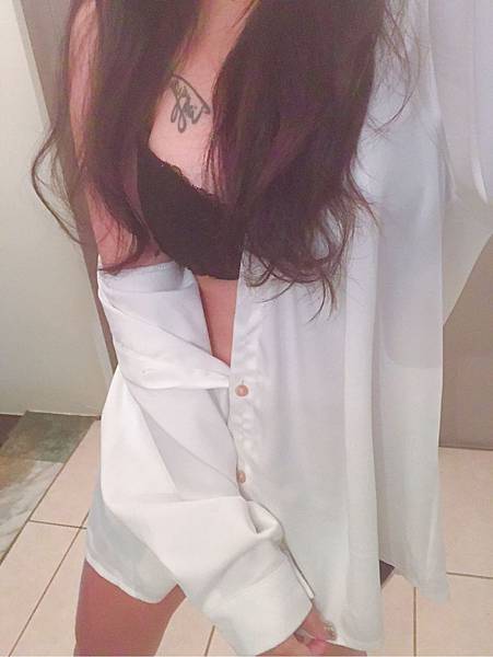 566_79d3b3b591f5196be74a5bee1d171c69.jpg YesLive美女視訊-Mm