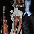 gallery_main-parishilton-dougreinhardt-kiss-photos-03052009-15.jpg