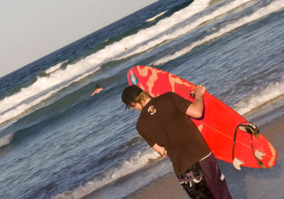 Embassy_Surfers_Surfing_480.jpg