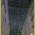 阪急百貨吊飾燈.jpg