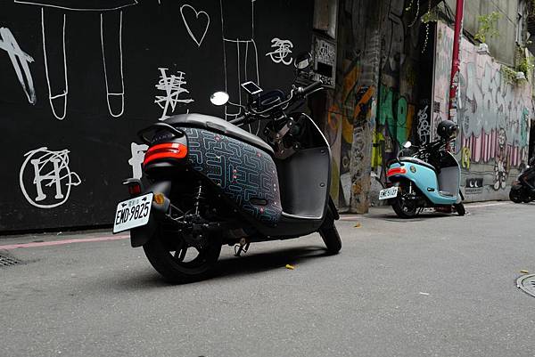 gozilla-gogoro-狗吉拉-車牌強化保護-手機架-加長前土除-s2-delight-deluxe-plus-32.jpg