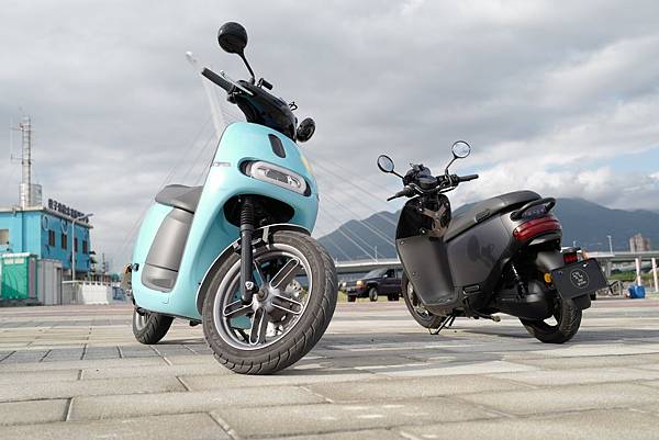 gozilla-gogoro-狗吉拉-車牌強化保護-手機架-加長前土除-s2-delight-deluxe-plus-25.jpg