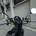 Gogoro 3 Plus Gozilla改裝配件 手機架 Y型置物架 車牌框 防刮套 鋁合金腳踏墊版-05.jpg