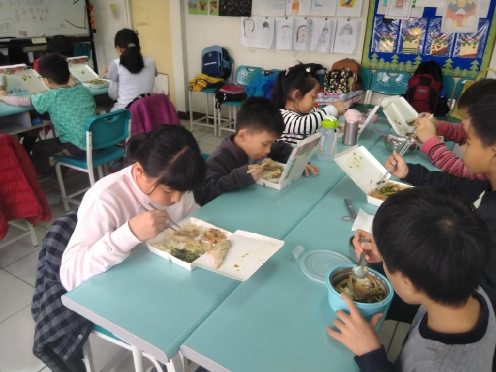 1.21莊小姐捐助寒令營便當20個.jpg 1.21莊小姐捐助寒令營便當20個.jpg